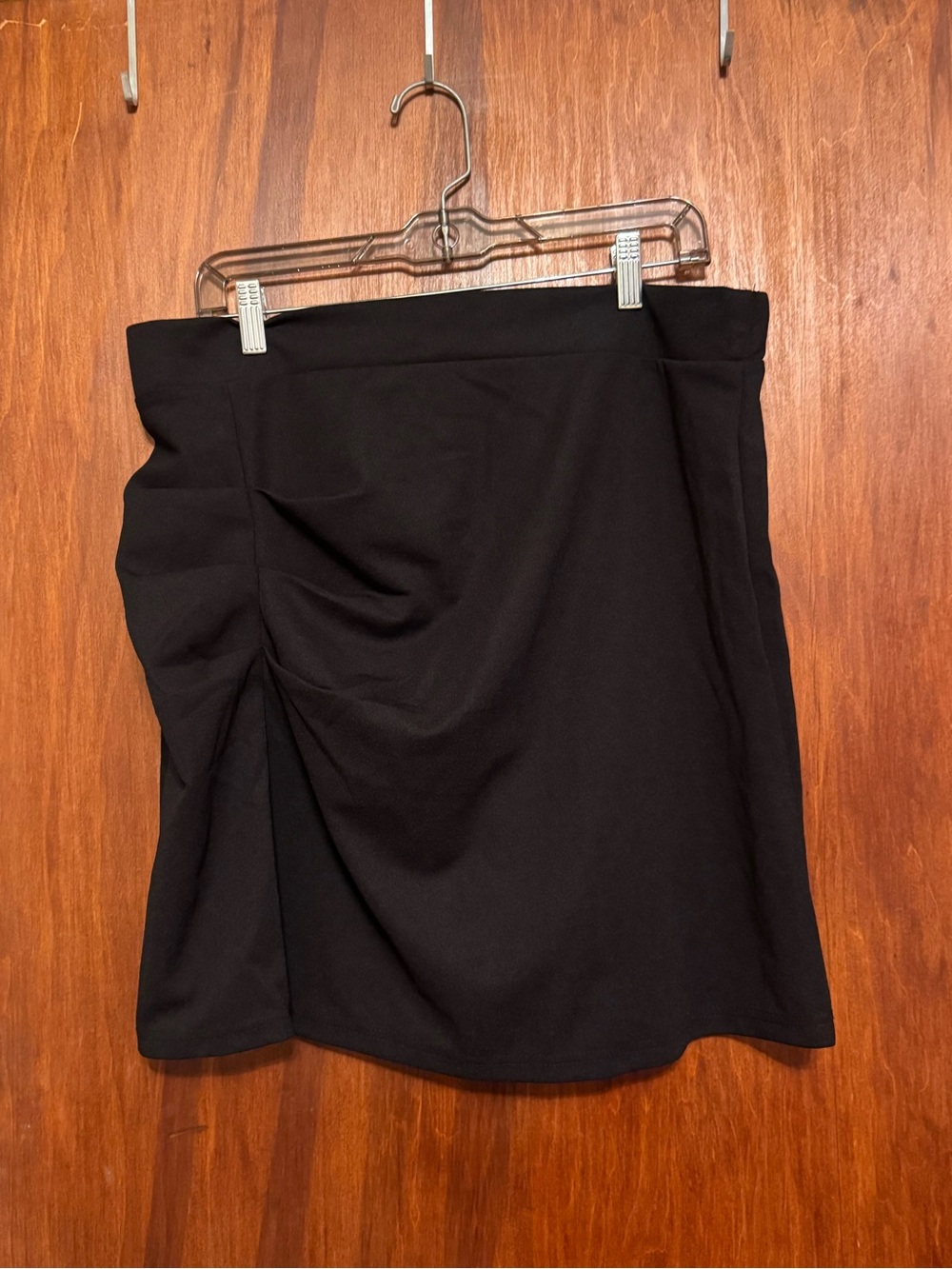 Women’s Plus Size Ruched Black Skirt 2XL